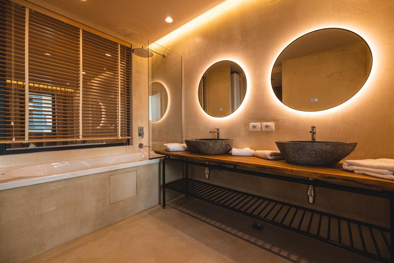 Azar Luxury Suites Vlore Bagian luar foto