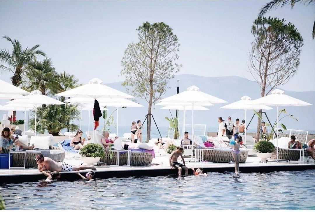 Azar Luxury Suites Vlore Bagian luar foto