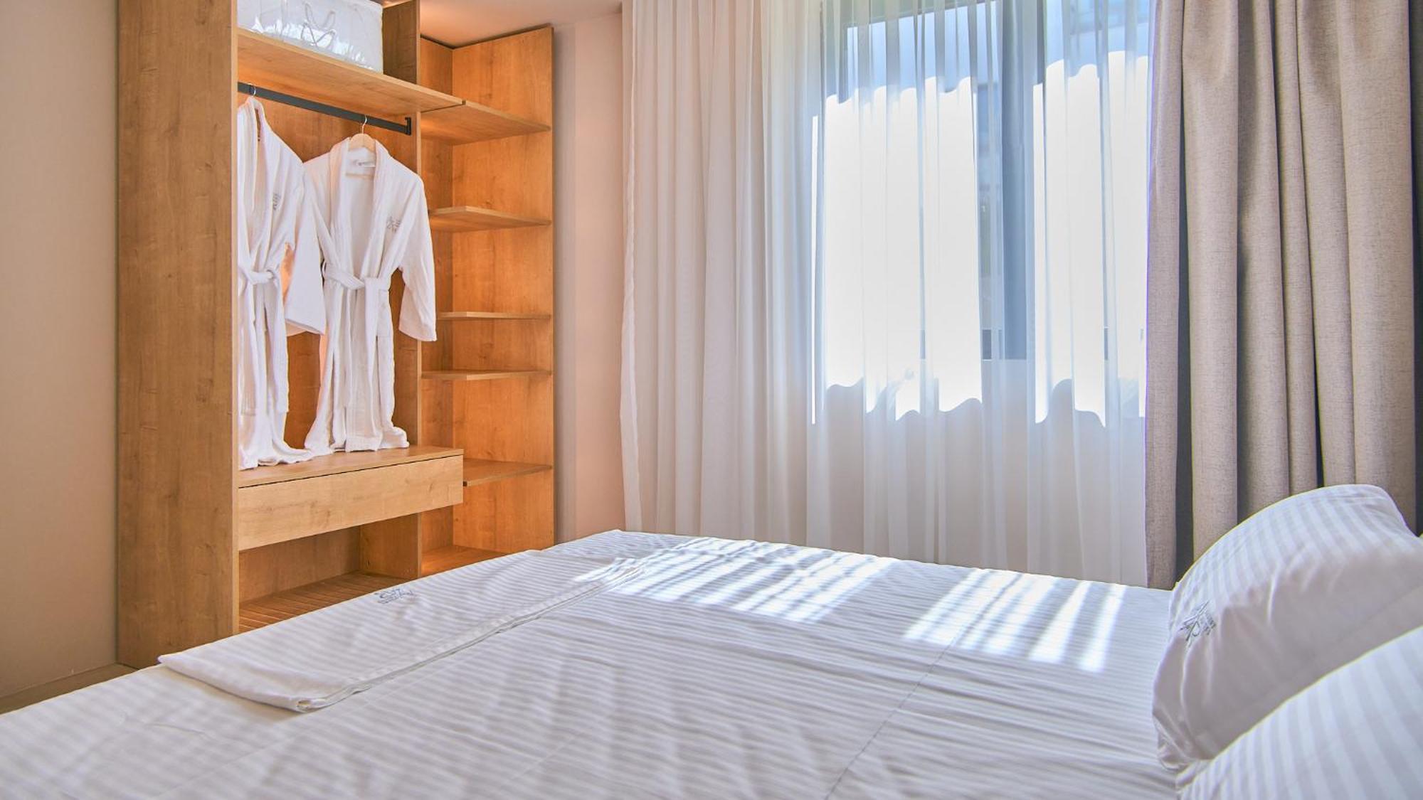 Azar Luxury Suites Vlore Bagian luar foto